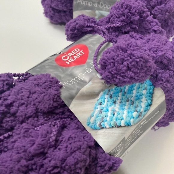 Red Heart Pomp A Doodle Jumbo Yarn Grape Pom Pom Purple 3 Skeins Craft - Picture 11 of 13
